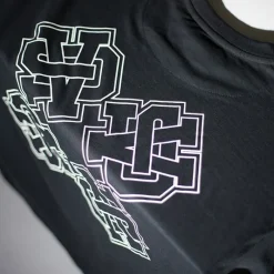 New Avant Garde Herre Emblem T-shirt Sort