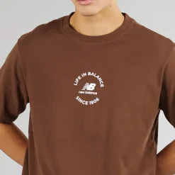 New New Balance Herre Life In Balance Oversized T-Shirt Pine Cone